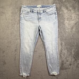 BKE Buckle Payton Womens 32x27 Light Wash Ankle Skinny Jeans Mid Rise Distressed